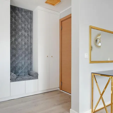 Comfortable With Access To The Gym Dom & House Apartment